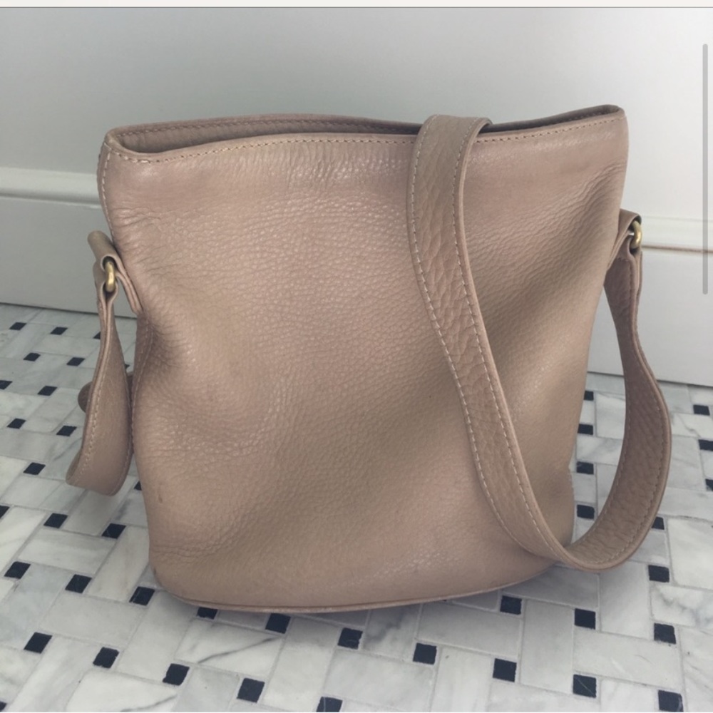 Vintage leather bucket bag